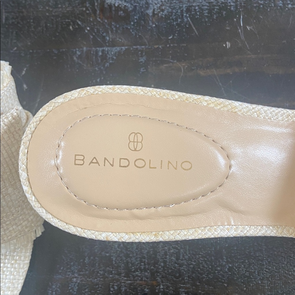 Bandolino Women's cream  Bow slides NWT - Picture 2 of 5